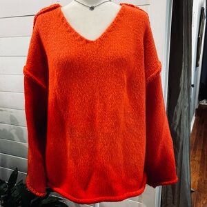 Oversized raw hem orange sweater thick bell sleeves women’s size Med